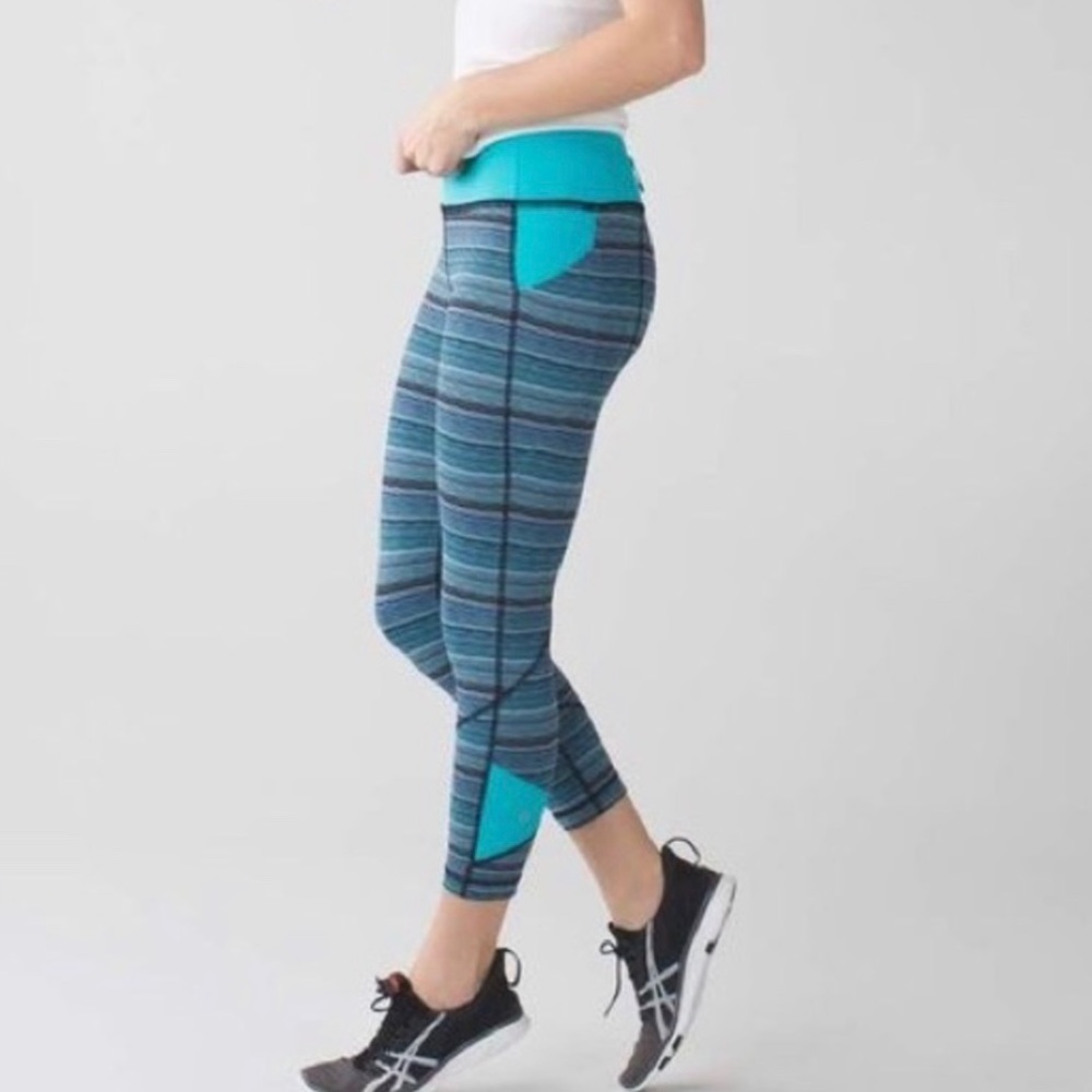 Lululemon Pace Rival Crop in Peacock Stripe